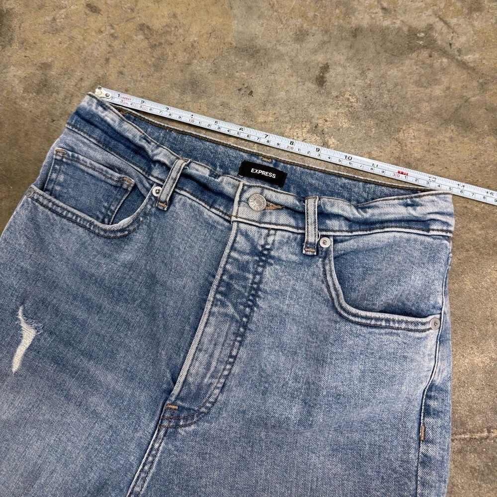 Express super high rise distressed ripped mom jean - Picture 2 of 6